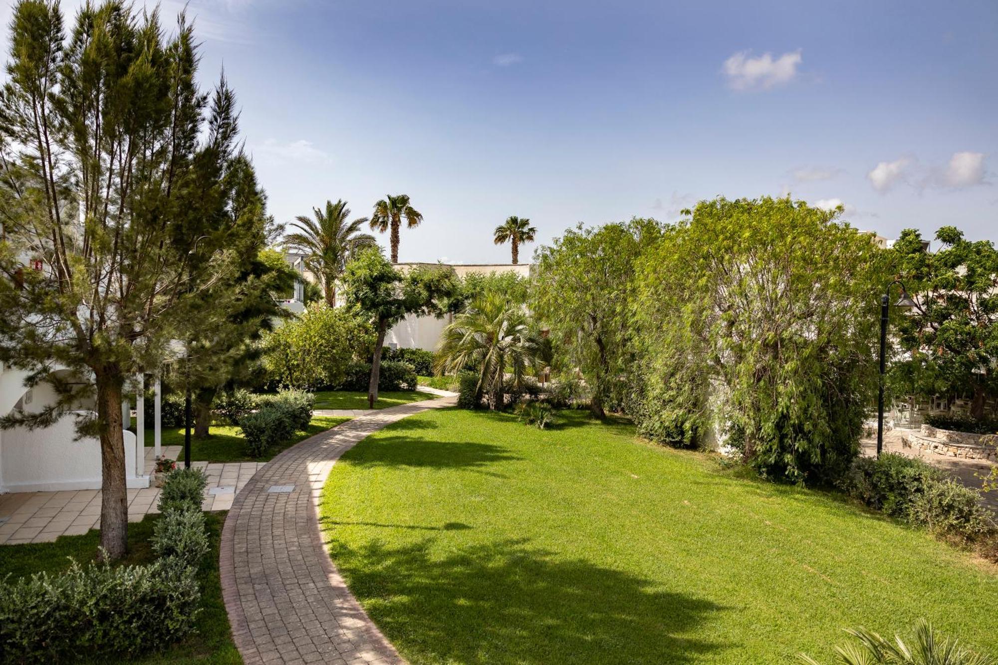 Blu Salento Village Sant Isidoro  Bagian luar foto