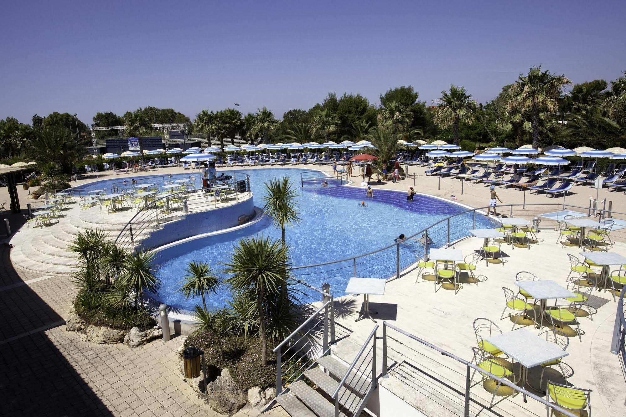 Blu Salento Village Sant Isidoro  Bagian luar foto